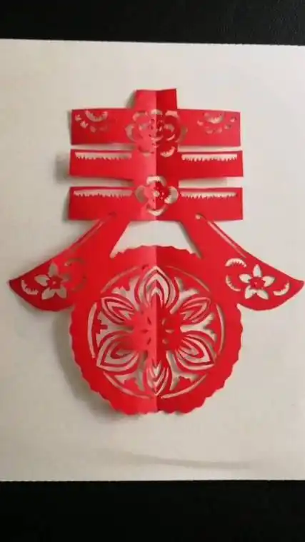 剪纸手工剪纸窗花春对折剪.