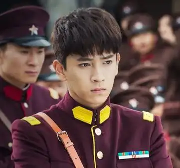 人生若如初相见民国男子偏爱斜刘海韩东君