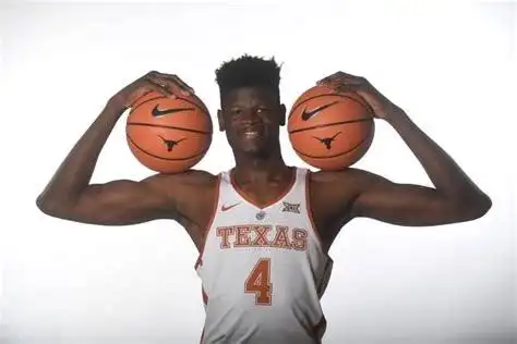 2018年第6顺位班巴20岁身高211455臂展23876站立摸高29337体重10