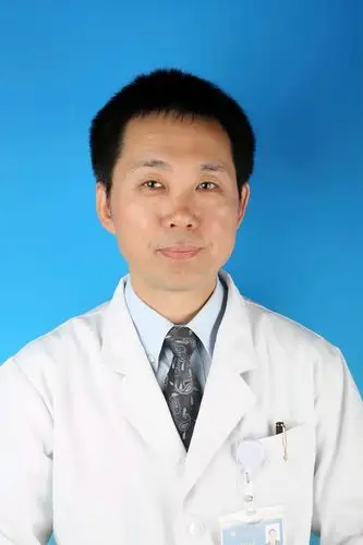 心脏医学部主任 主任医师 心血管内科研究员 医学博士 研究生导师