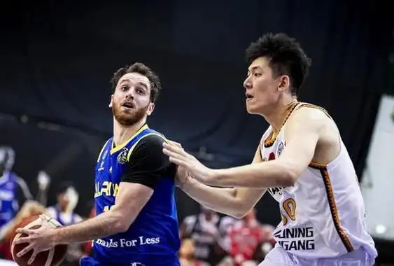 完爆广东队?辽宁男篮"新中锋"正式崛起,保杨鸣10年内线无忧!