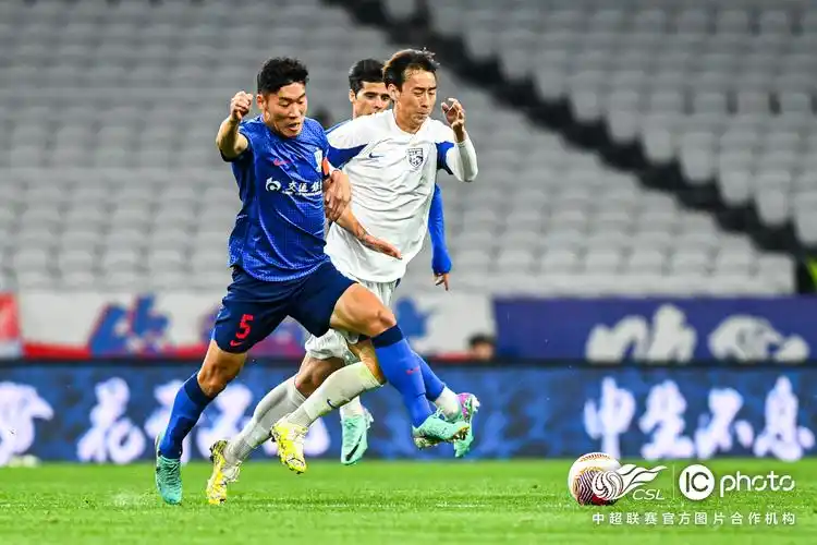 谢鹏飞高天意收获申花首球多点开花上海申花41武汉三镇