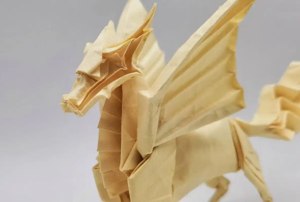 一张纸折个有翼麒麟(神谷哲史设计) 用纸50cm 用时6小时