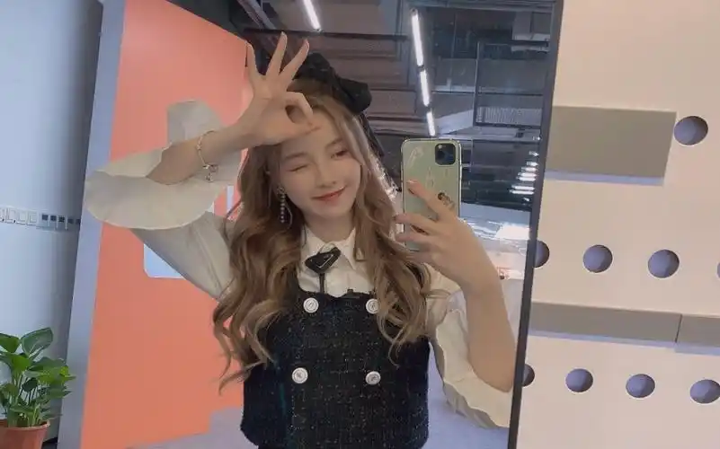 2021年许杨玉琢直播表情包合集