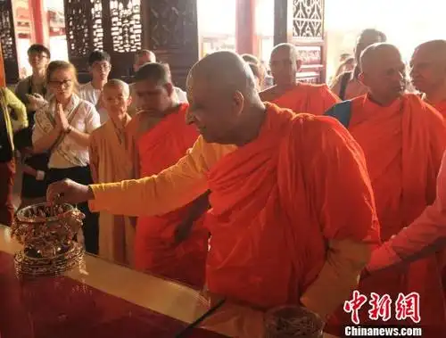 斯里兰卡暹罗派僧王苏曼格勒到访广东南华寺礼拜六祖