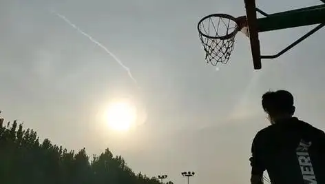 骄阳似火什么意思