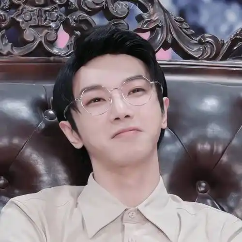 华晨宇自封华语乐坛"永远的神",却没有成名曲,操作委实神奇_演唱会