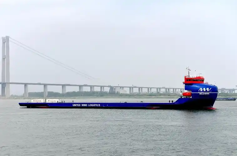 万吨级全电力推进甲板运输船首制船——"boldwind"