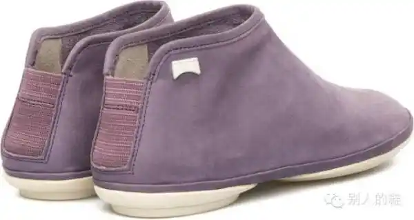 埃及脚们,带上手机买鞋去!