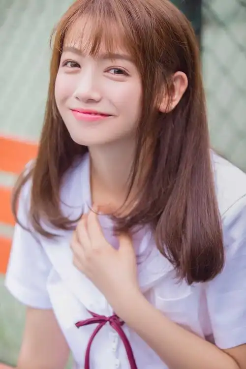 清纯校花美女学生制服性感迷人写真图片