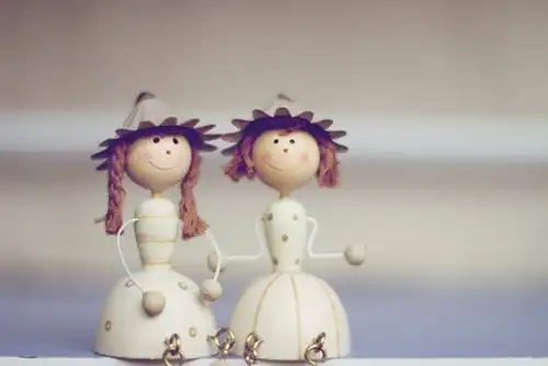 木偶情侣意境图片_幸福就在眼前