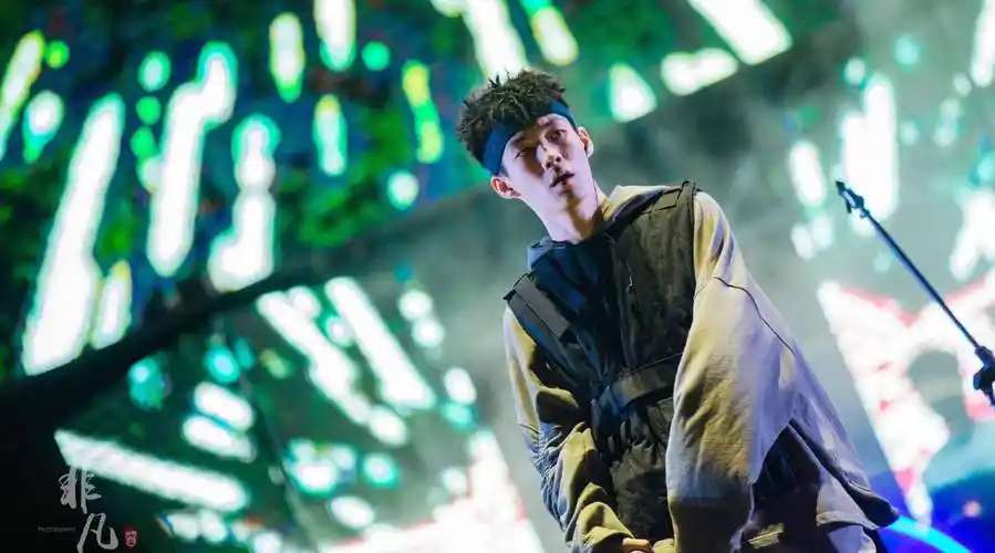 转发微博转发@街头社区hiphop-:贝贝李. 来自嚯嚯瑏瑏 - 微博