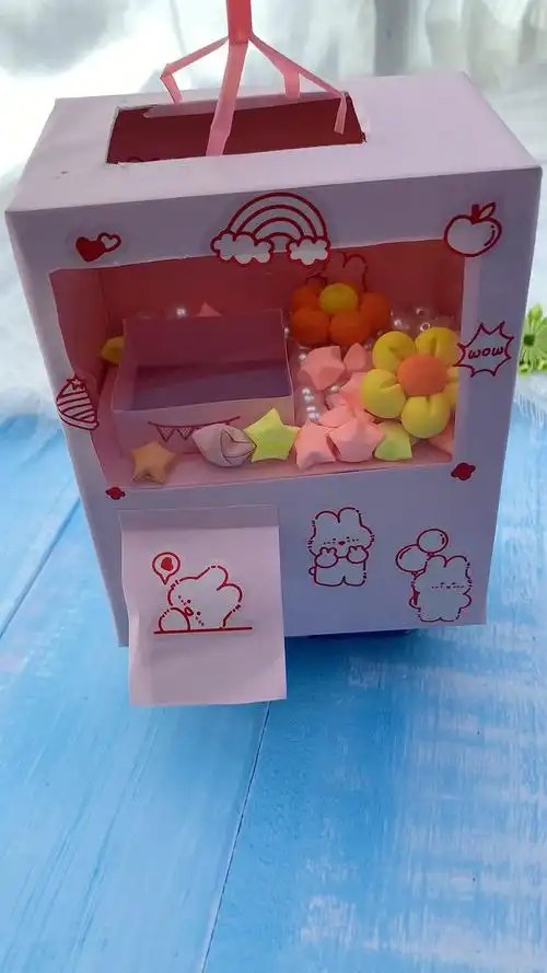 用没用的小盒子自制个迷你抓娃娃机,机子有了,迷你娃娃哪里找呢-度小