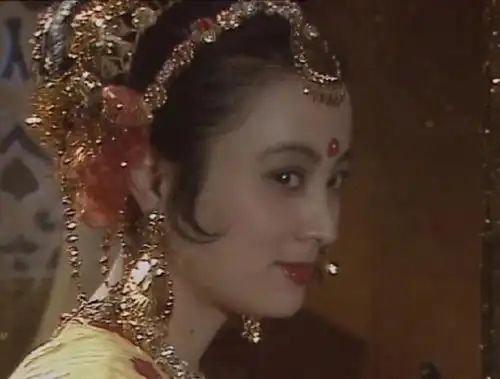 玉兔精(李玲玉饰)