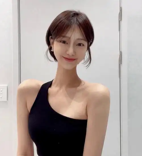 运动女生的短发