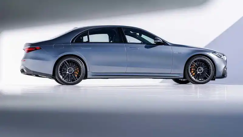 奔驰最强d级车来袭amgs63eperformance发布