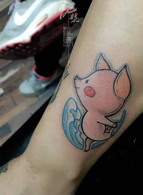 猪纹身图片