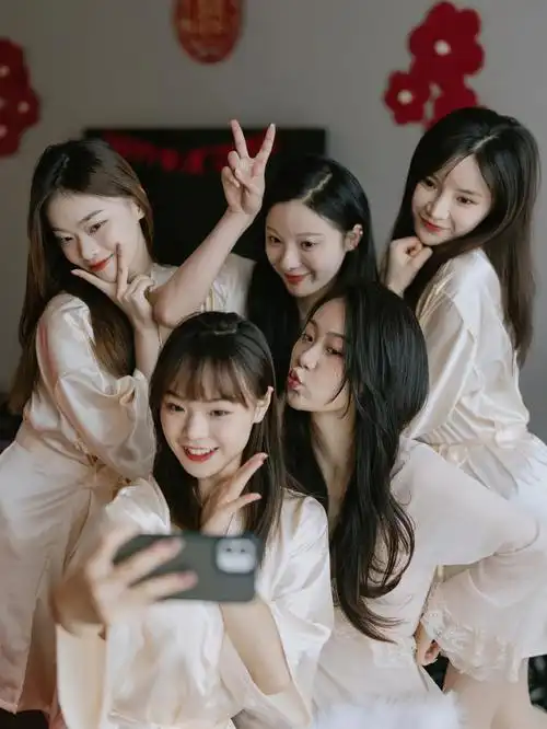 戳伴娘团拍照姿势指南75超全版75