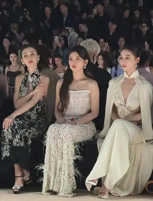 这张女明星合照,杨颖杨超越都输给了十八线女演员胡连馨!