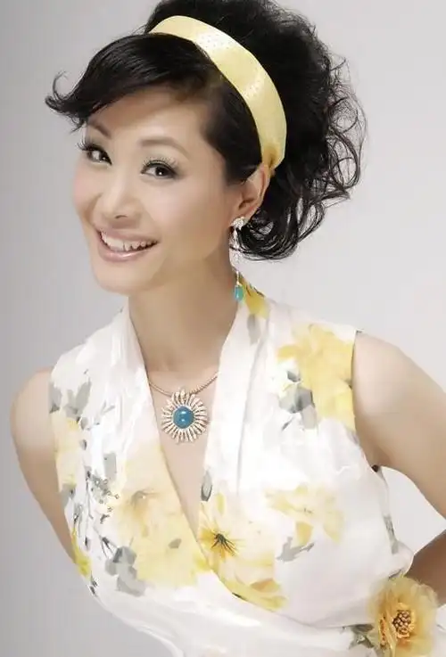 于文华老师真漂亮