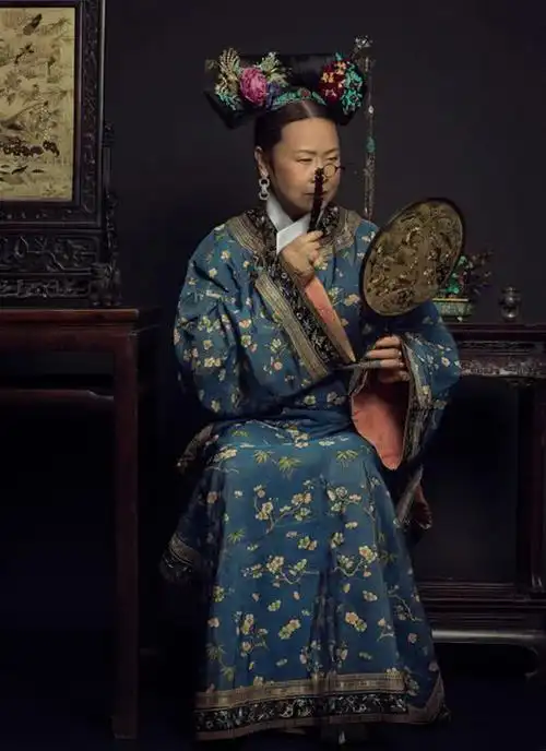 她们穿的都是真实的清朝女装彩色照片告诉你清朝女服到底有多美