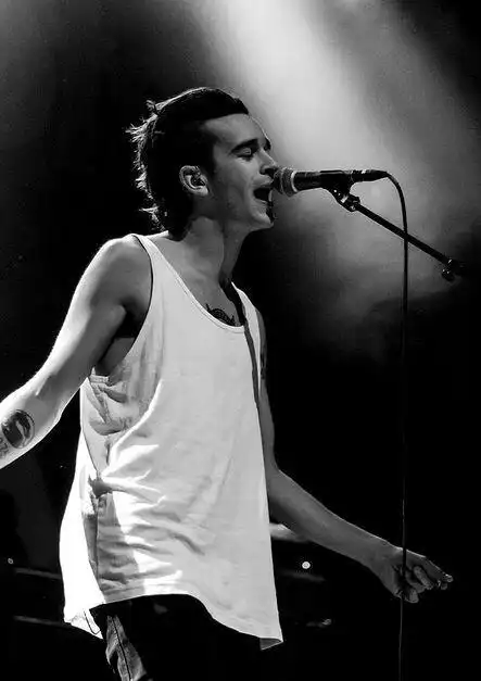 不过放荡不羁爱自由 matty healy