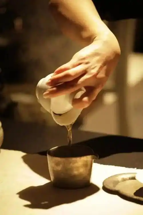 当然"优雅"是外在,喝茶还有这些好处