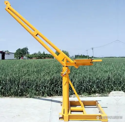 300公斤左右,最高可以达到1000公斤,即便是我们徒手将小吊机搬运上楼