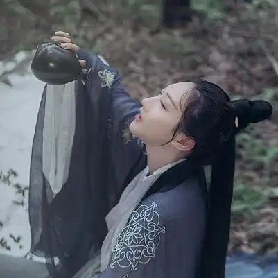 禅意喝酒女生头像唯美古风真人头像