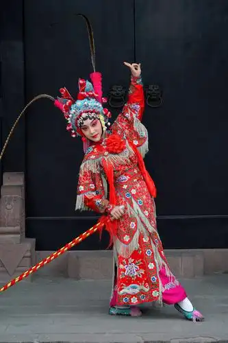 《初影创意川剧人物》爱好摄影的我,初影环境创意人物,初次作业分享