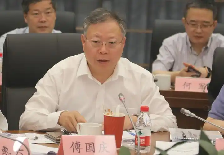 学术委员会主任杨胜利院士,委员龚惠兴,刘玠,涂善东,赵振堂,孙晋良