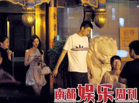 孙悦车震门的发现