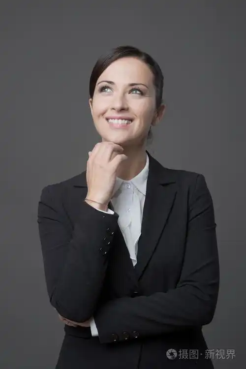 忧郁的商界女强人