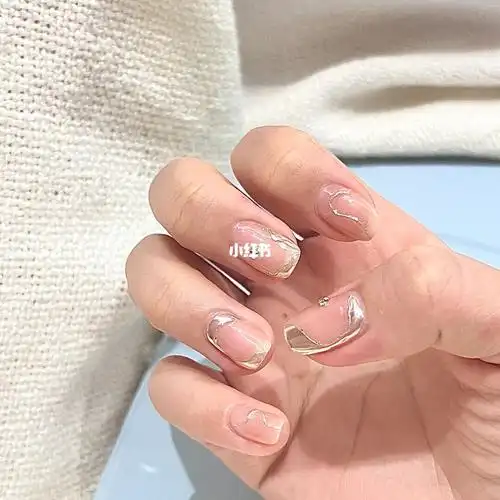 简约韩式美甲才是首选呀!