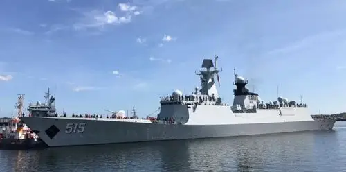 "中远荷兰号商船,我是中国海军515舰,听到请回答!