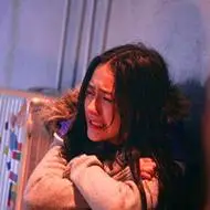 哭泣的头像女生 女生伤感流泪哭泣的头像图片