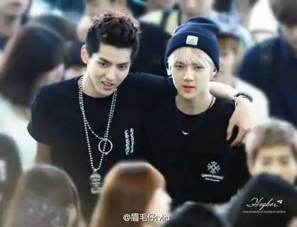 求:吴氏父子(吴亦凡 吴世勋)的合照(高清),行星饭们,帮帮忙吧～蟹蟹!