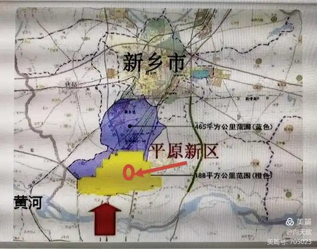 凤湖位于平原新区的中心(如图箭头所指).