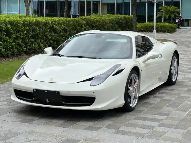 代表了一个时代法拉利458敞篷