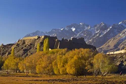 塔什库尔干《石头城》