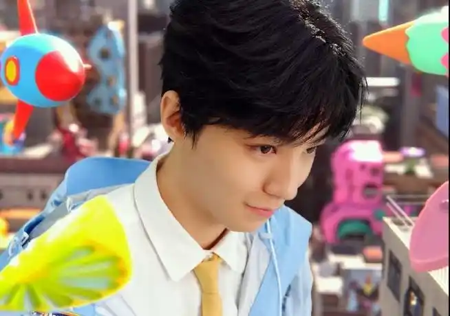 王俊凯crocs全球品牌代言人#  没有人比他更可爱了,臭屁男孩