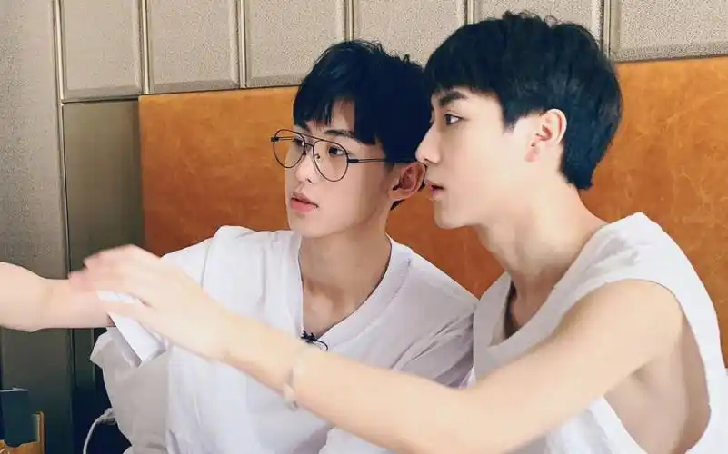 【唐九洲×邵明明/九明cp】20190920直播九明cut版,提到古筝