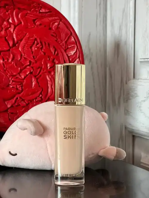 娇兰新金钻粉底-滋润型