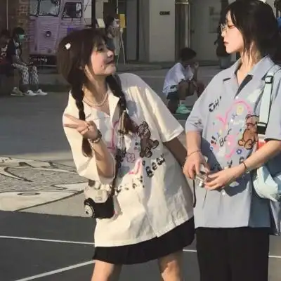 "值得开学和新同桌用的闺蜜头像"