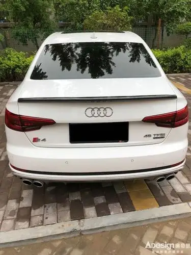 最新款的奥迪a4(b9)自发布以来凭借低调动感的车身和出色的性能表现