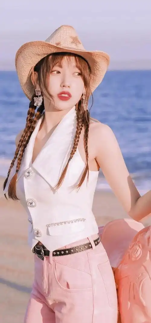 乐宝今日高清手机壁纸程潇夏日海风温柔写真