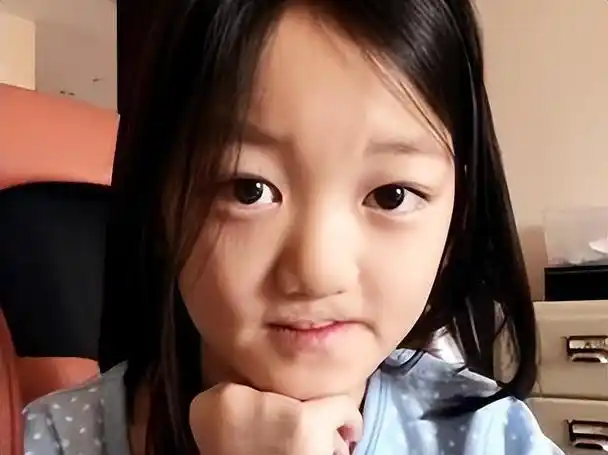 花百万做手术的王菲女儿嘴是治好了但脸却越来越奇怪