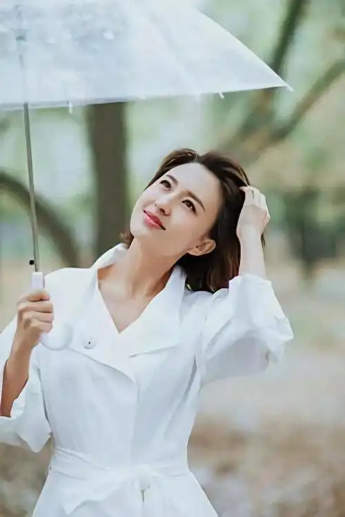 央视主持人张蕾一个传了11年的谣言多次辟谣反而变本加厉