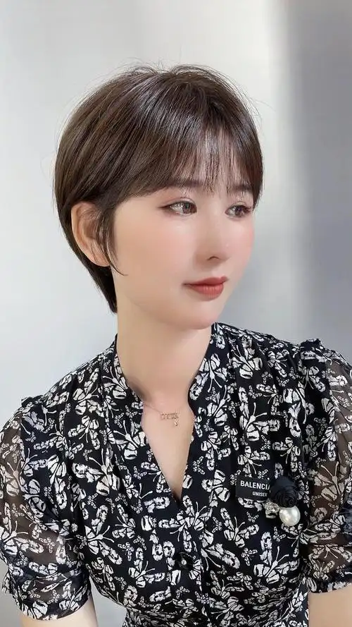 2023秋季发型推荐,减龄遮肉还时尚,千万别错过