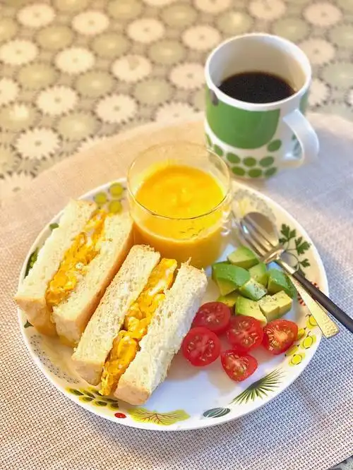 早餐厚蛋烧三明治南瓜汤美式